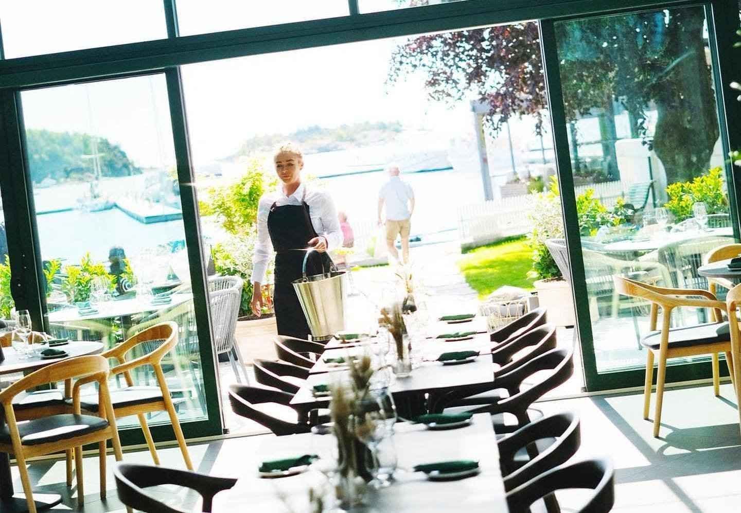 Restaurant Strandhaven i Lillesand med orangeri. Foto. 
