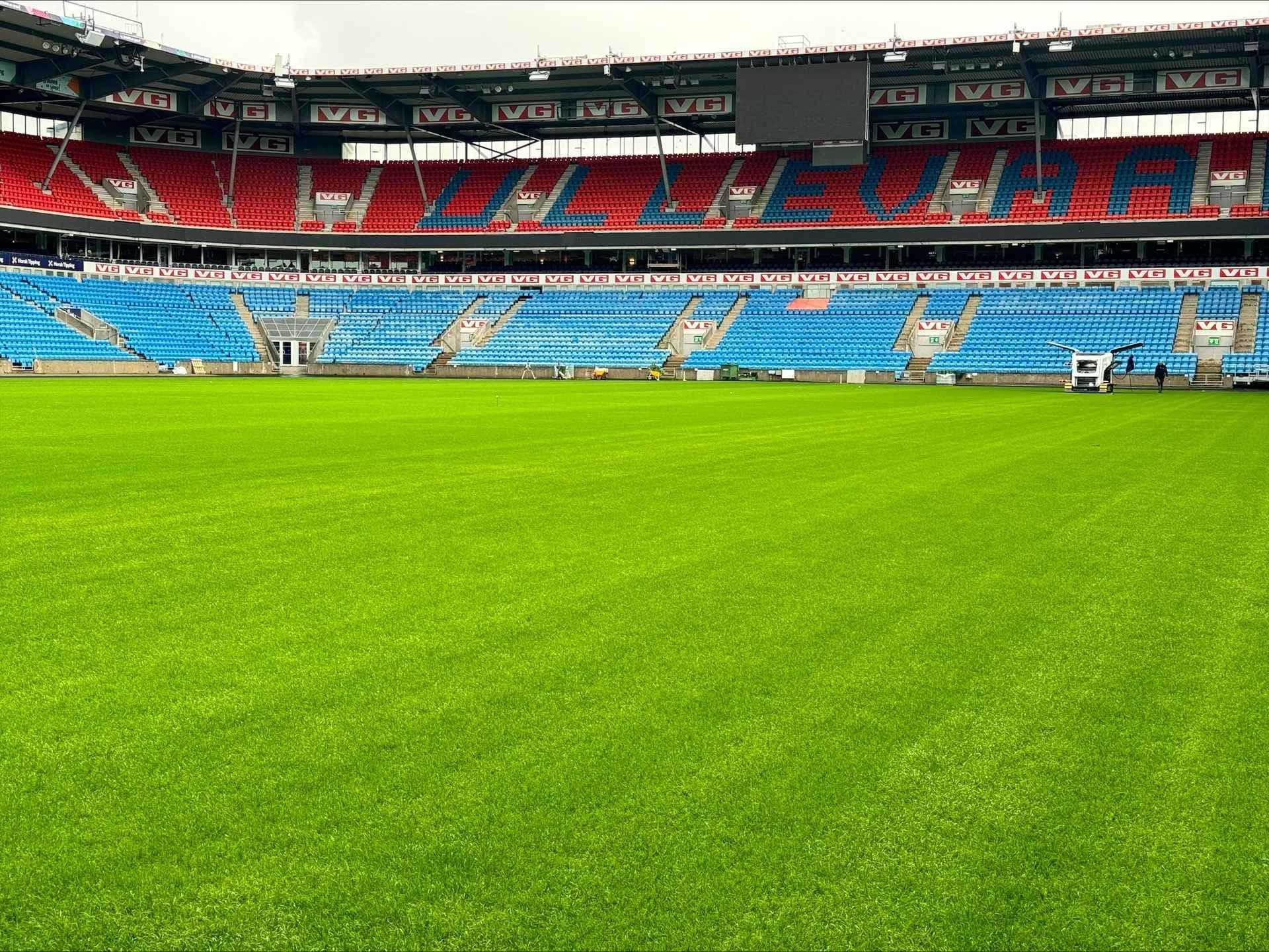 Nyklippet gressmatte på Ullevaal Stadion. Foto. 